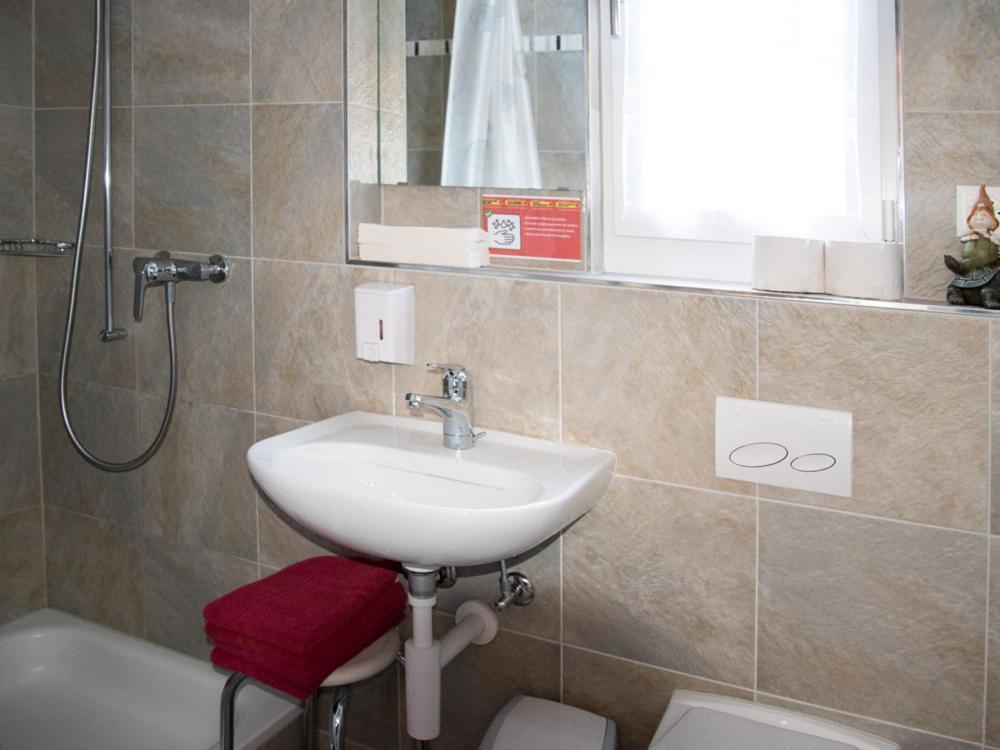 Hotel Restaurant Raben Linthal Εξωτερικό φωτογραφία