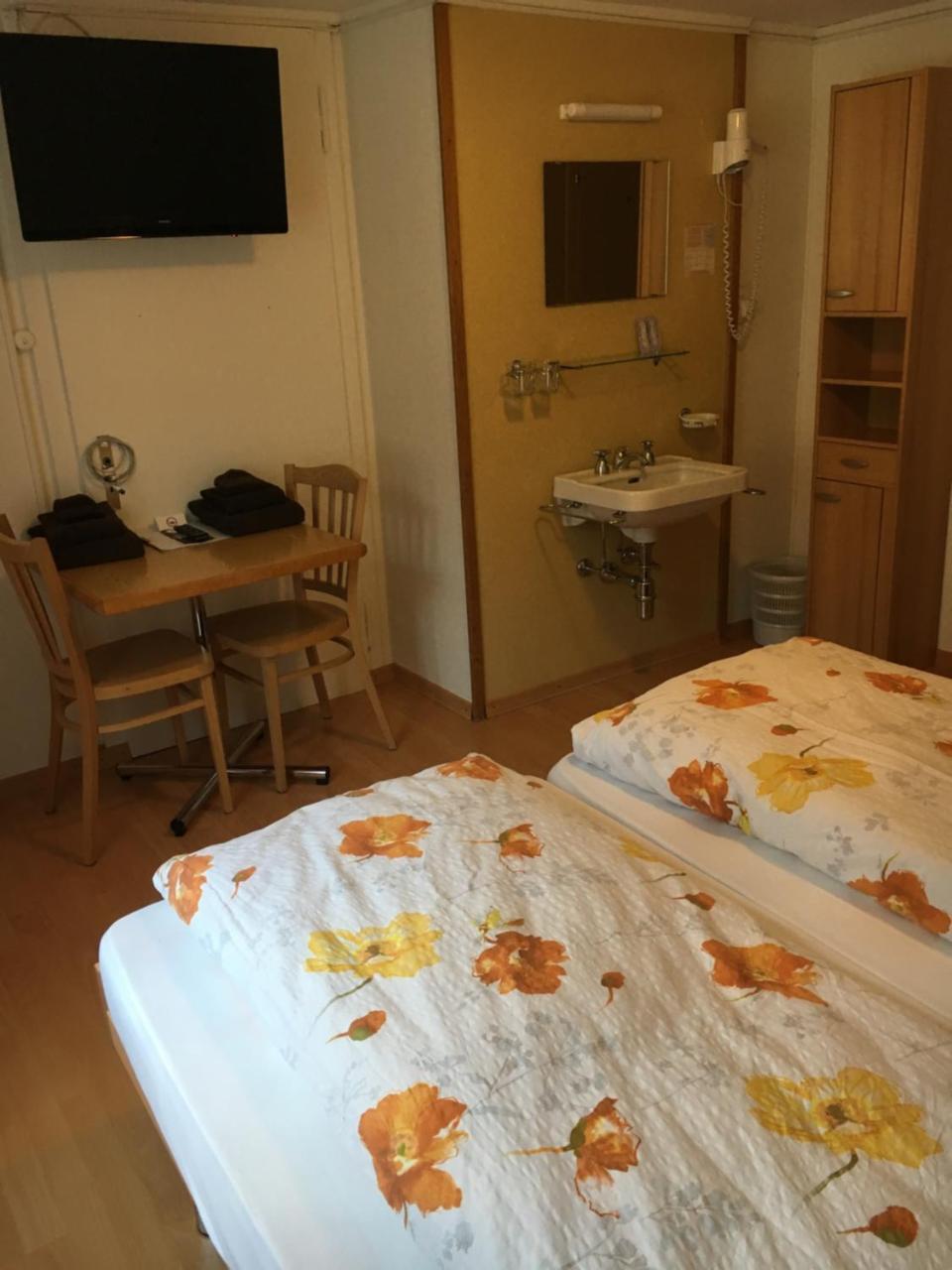 Hotel Restaurant Raben Linthal Εξωτερικό φωτογραφία